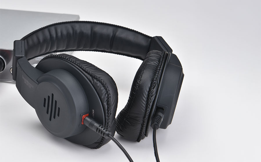 城下工業SOUND WARRIORセミオープンヘッドホンSW-HP100日本製